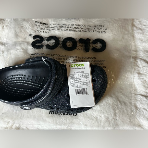 CROCS - Picture 7 of 16